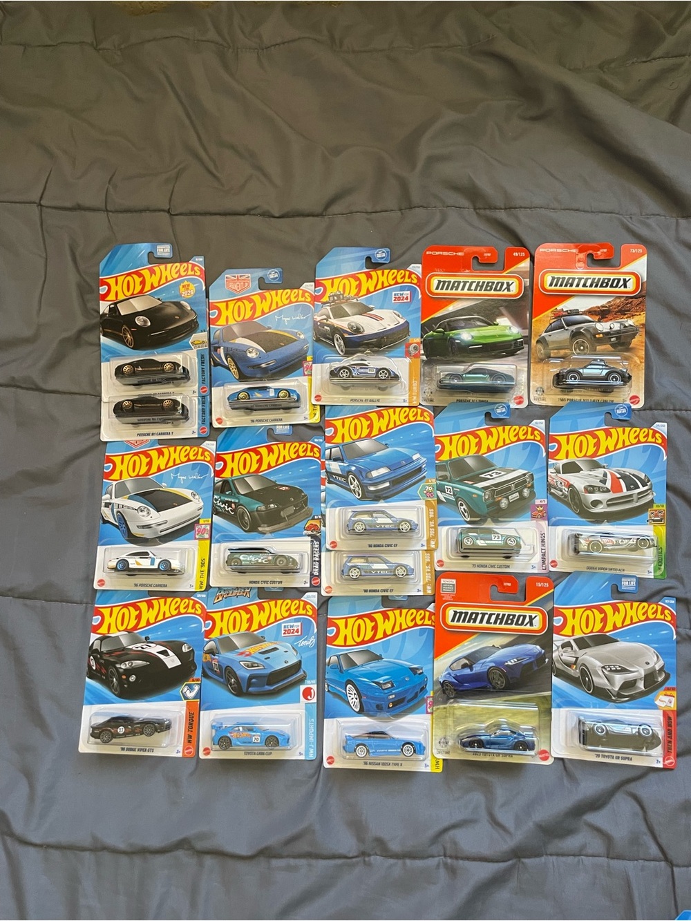Hotwheels lot of 17